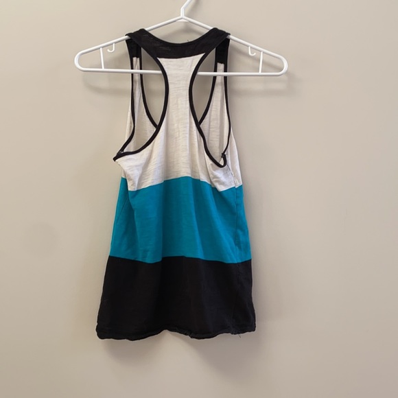 Racer back tank - Picture 3 of 3